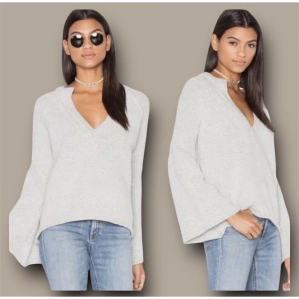 Free People Lovely Lines Bell-Sleeve Plunging V-Neck Sweater in Gray Size Large - Picture 2 of 14
